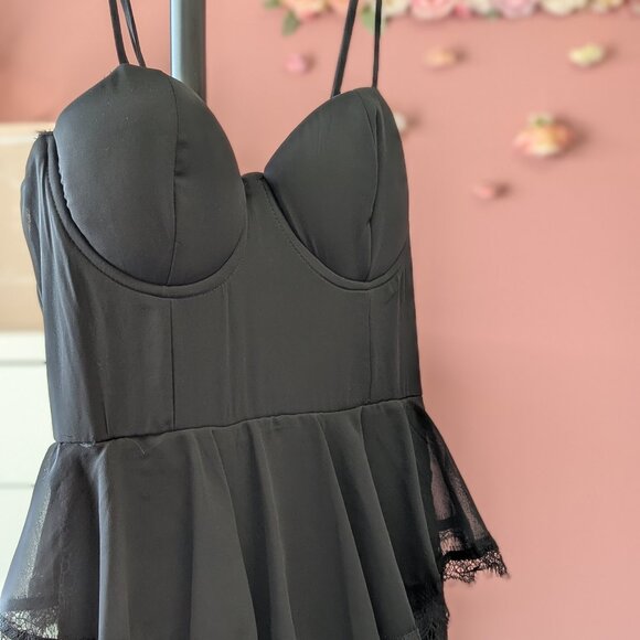 Size Small Black Ruffled Lace Dress - Picture 1 of 8